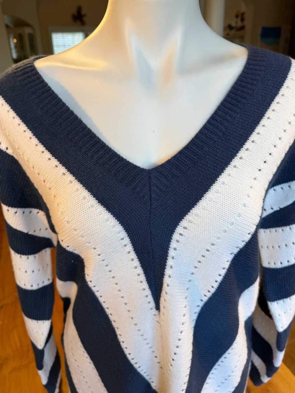 Coastal Preppy V-Neck Striped Sweater Blue/White Acrylic (VGUC) - Picture 4 of 12